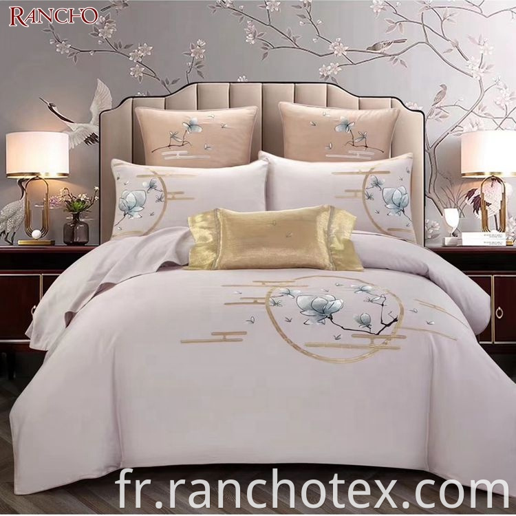 Conception de broderie classique Ensemble de couette de taille queen 100% en microfibre de luxe en polyester